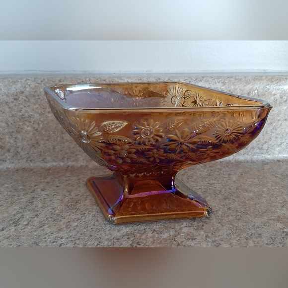 Vintage Carnival Glass Dish - Picture 4 of 5